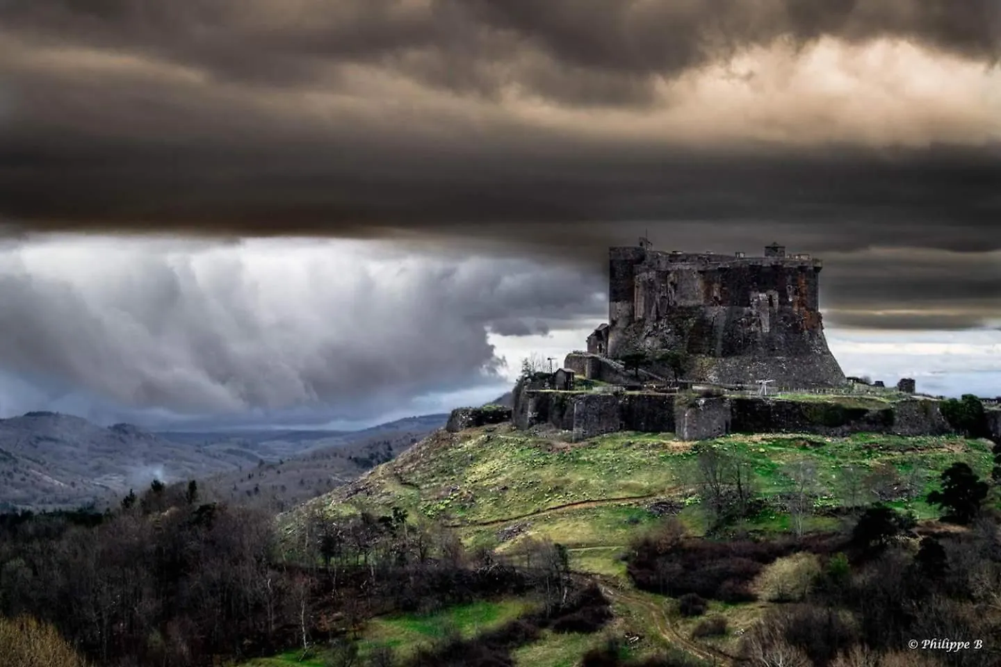 Gite Frimousse Les Elfes Murol 0*,  France